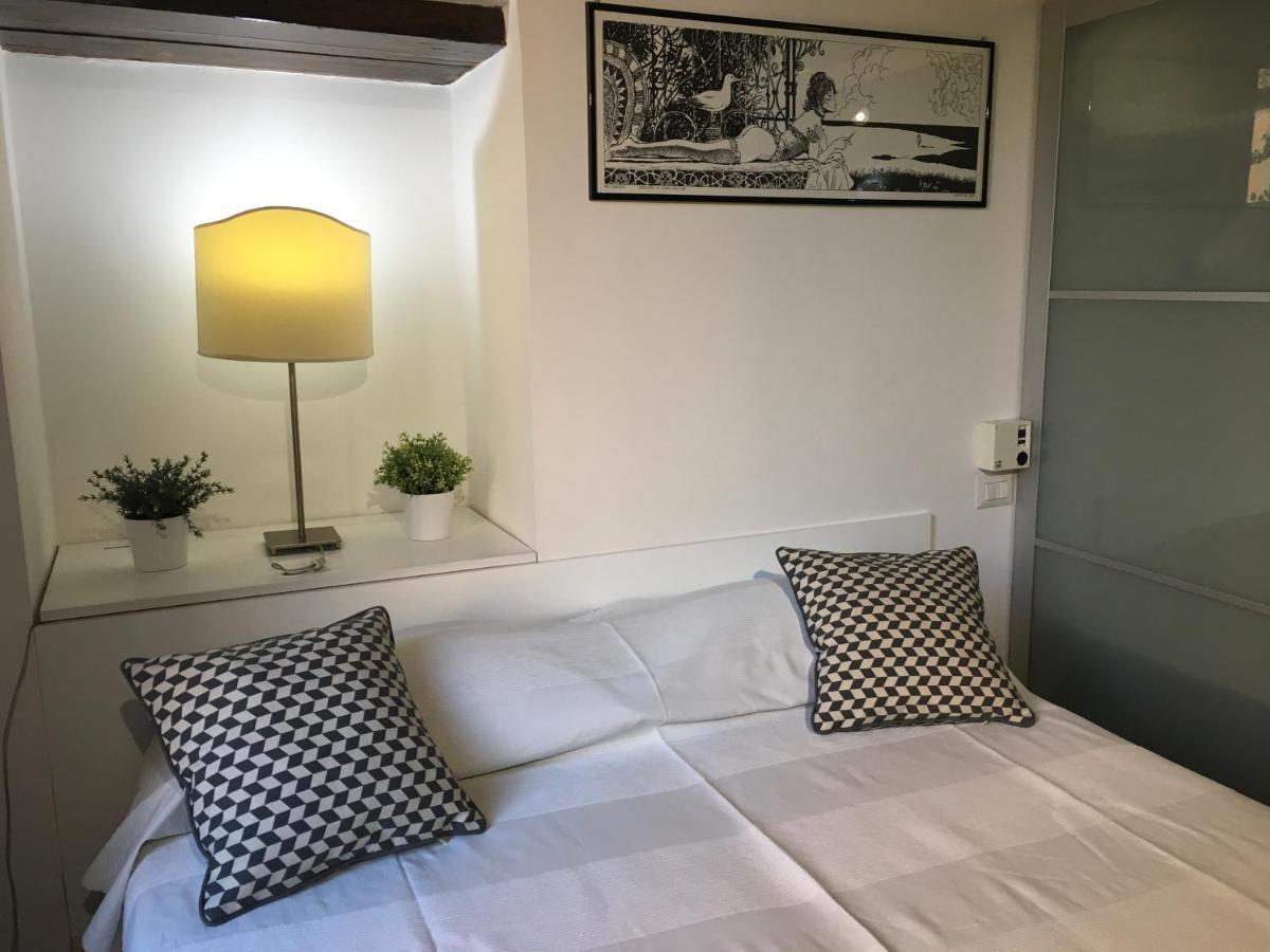 Cosy Trastevere Apartment Rome Bagian luar foto